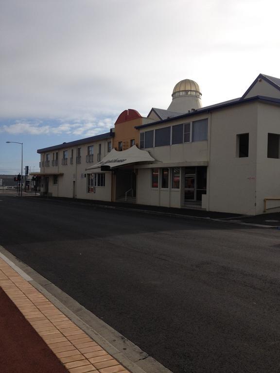 The Lighthouse Hotel Ulverstone Exterior photo