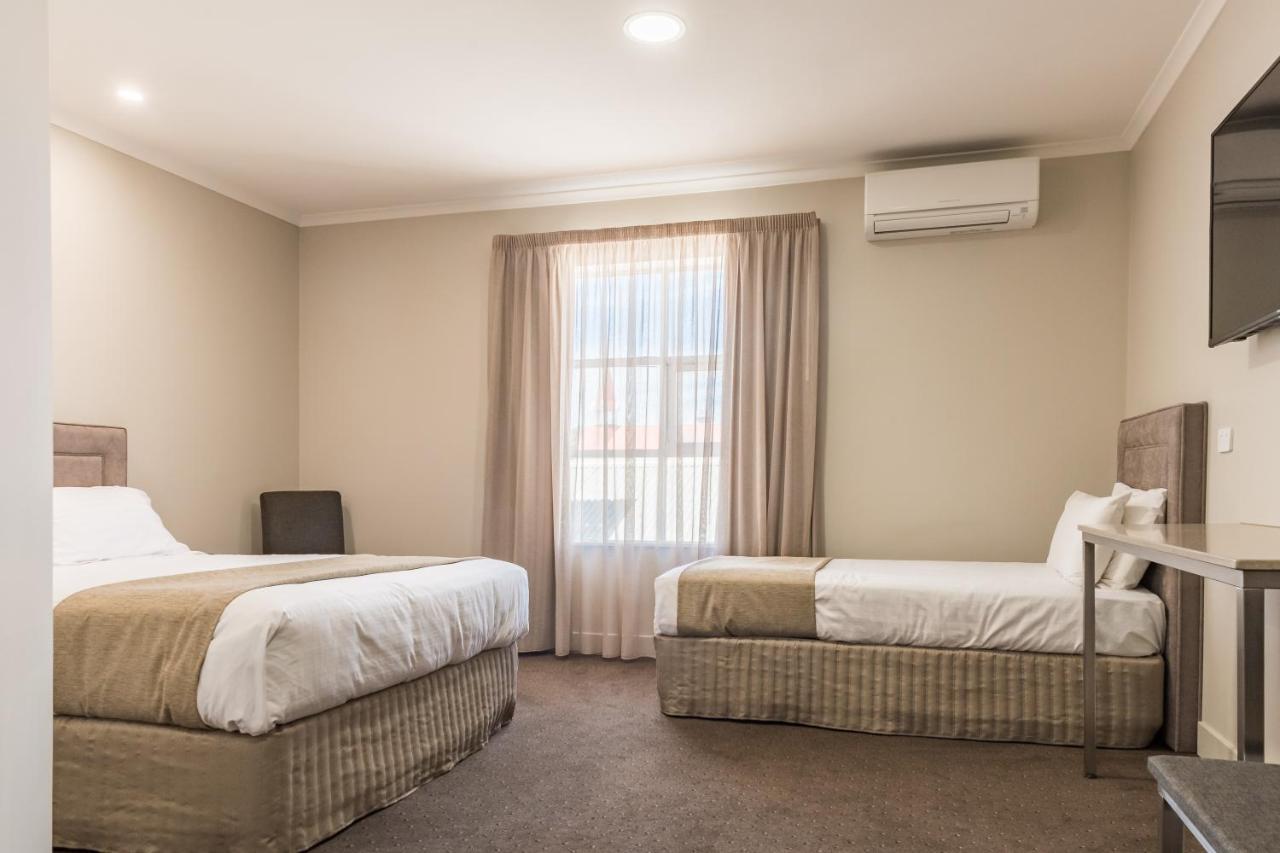 The Lighthouse Hotel Ulverstone Exterior photo